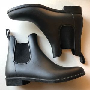 Black Short Rain Boots